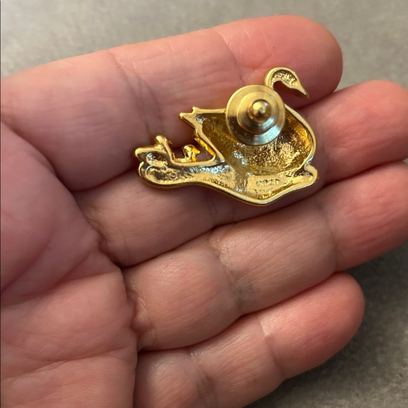 Vintage Avon Gold Swan Brooch - Picture 2 of 2